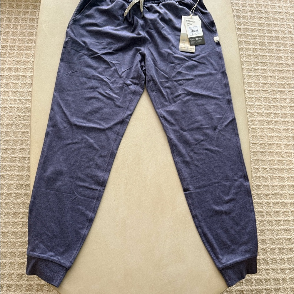 Vuori women’s Dark Blue Joggers